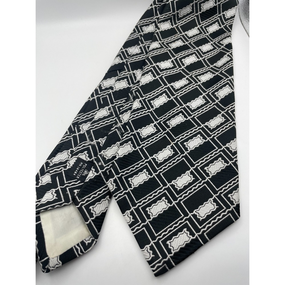 Vintage Sears The Mens Store Black White Geometric Polyester Necktie 4 Inch Wide